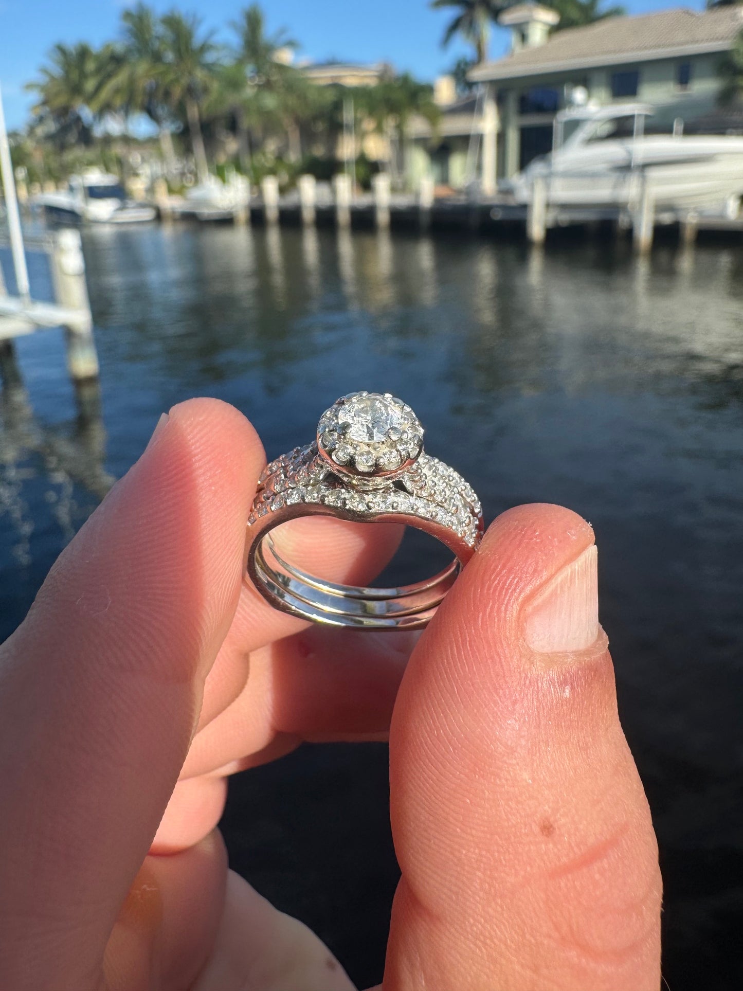 14k *Very Special* 2-piece white gold and diamond ring (set)